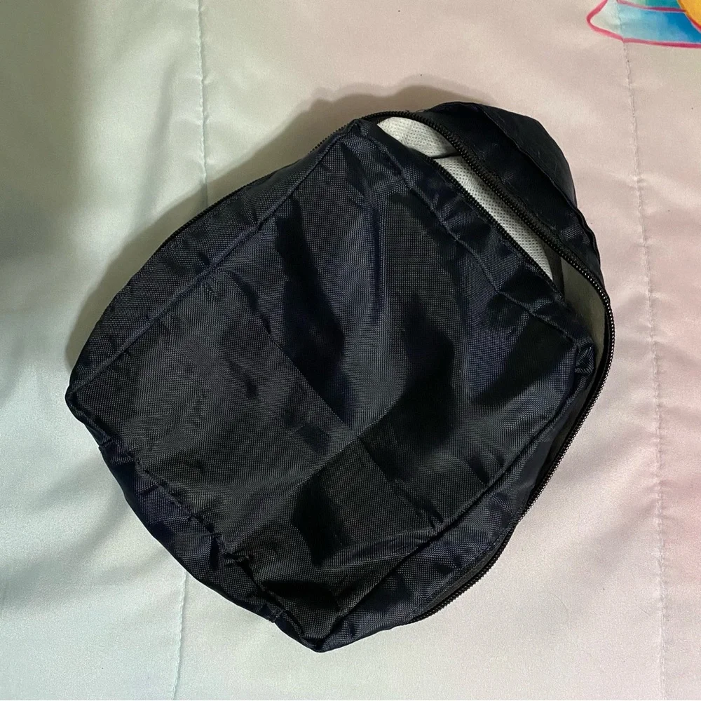 black pencil zipper pouch EUC
